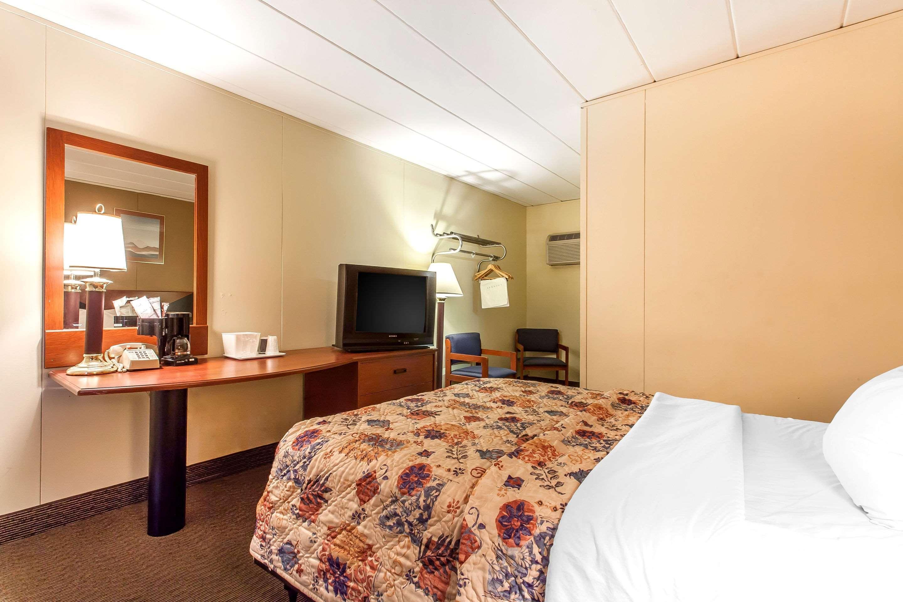 Rodeway Inn North Sandusky Exterior foto
