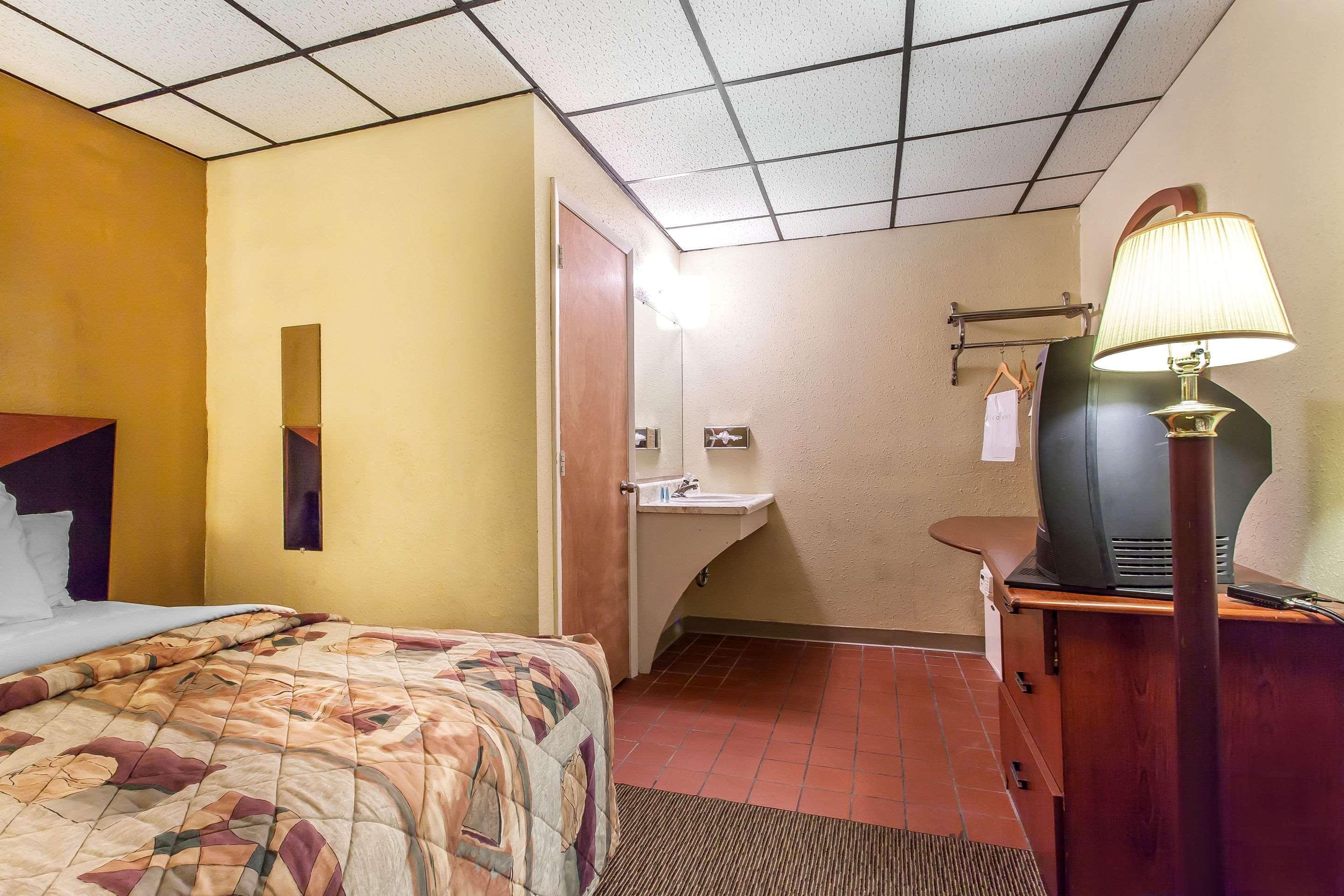 Rodeway Inn North Sandusky Exterior foto
