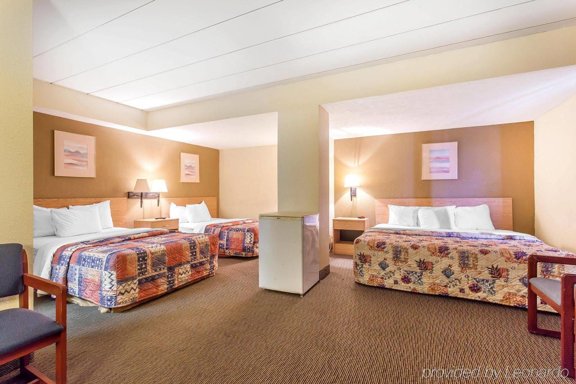 Rodeway Inn North Sandusky Exterior foto