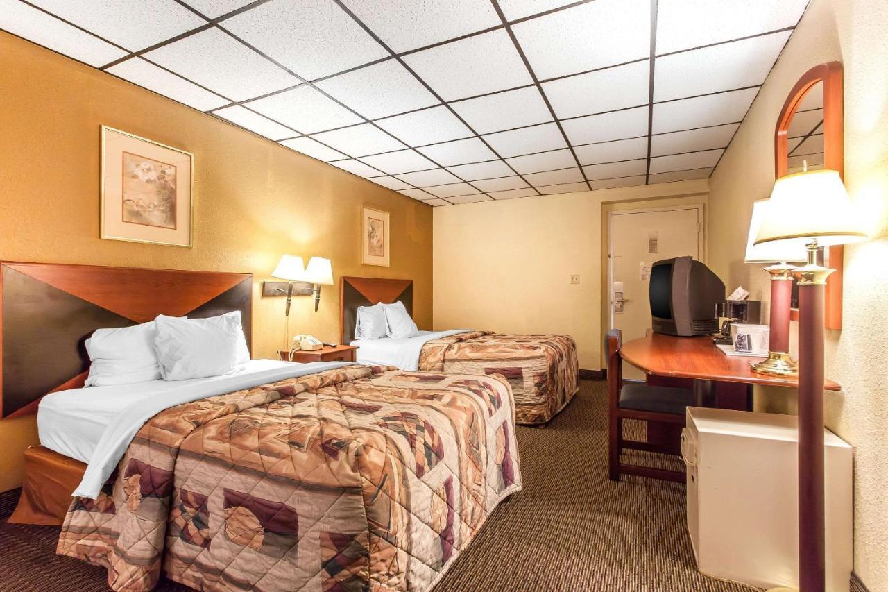 Rodeway Inn North Sandusky Exterior foto